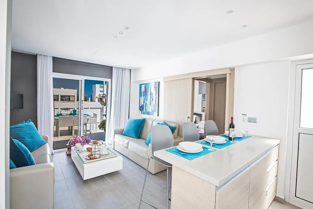 Evelina Apartment プロタラス